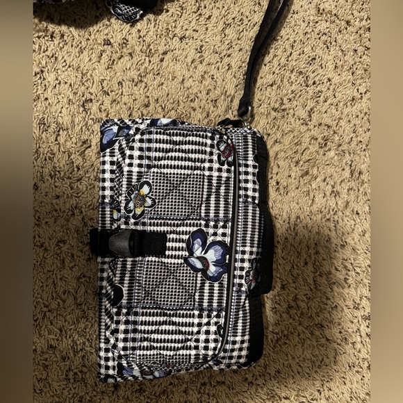 NWOT Vera Bradley Welland Diaper Bag Tote & Changing Pad Clutch - Picture 3 of 6